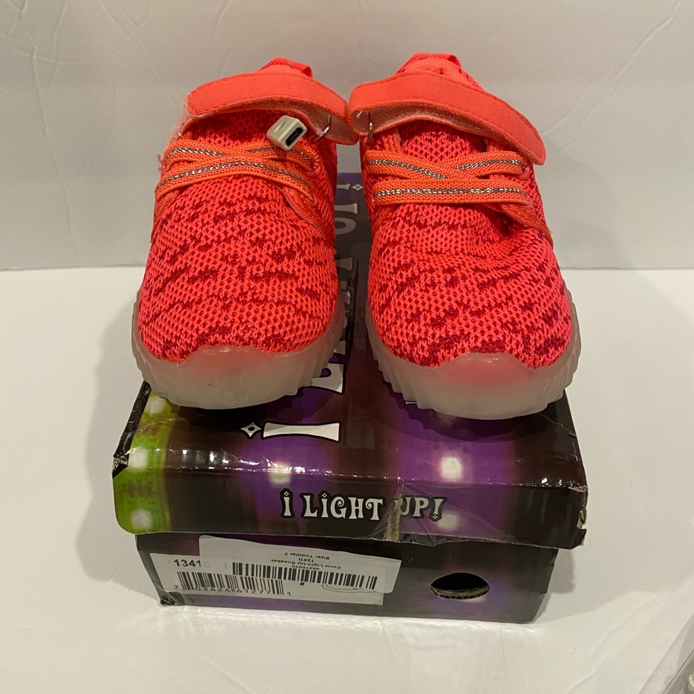 Dream Seek Coral Light-up Sneaker - Toddler Size 7